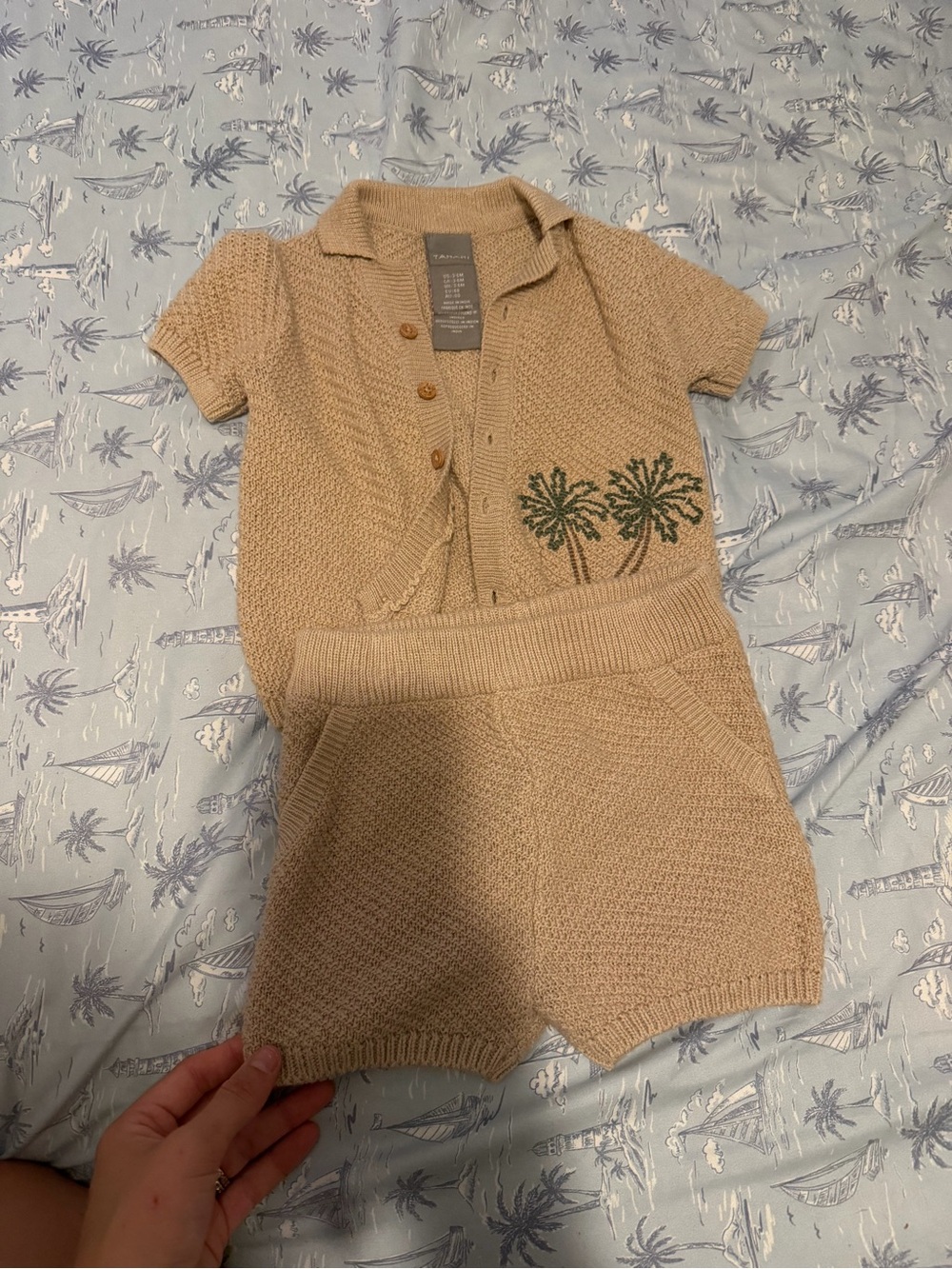 TAHARI BABY SET